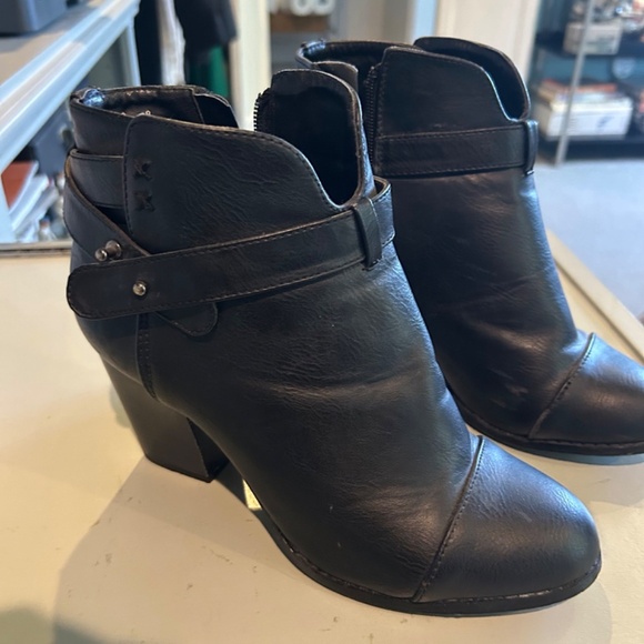 Charlotte Russe HARO boots - Picture 2 of 7